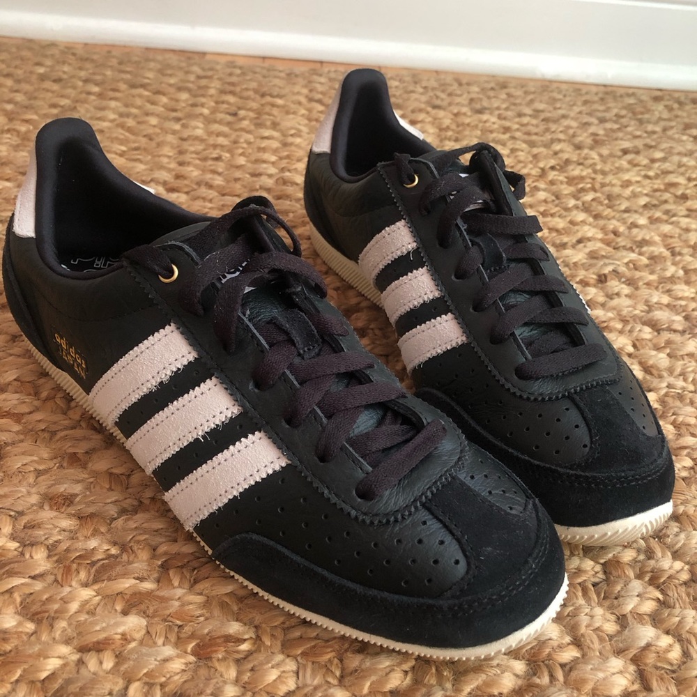 New: adidas Japan Sneakers. Size 9 - Picture 5 of 16
